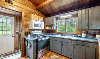 28 Hilltop Rd, Alburgh, VT 05440