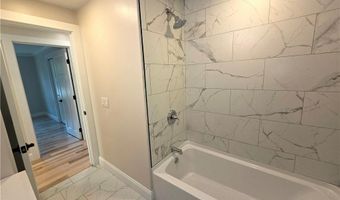 513 Knotty Oak Rd, Coventry, RI 02816
