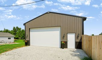 315 S Main St, Advance, IN 46102
