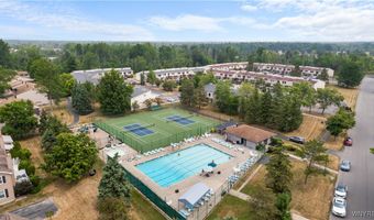 7 Southcreek Ct D, Amherst, NY 14051