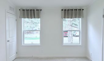 402 Lilly Ln, Altoona, WI 54720