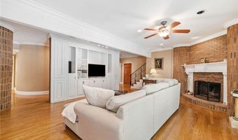 15470 Alpha Woods Dr, Alpharetta, GA 30004