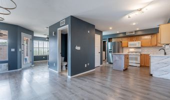 1070 W LARK Dr, Chandler, AZ 85286