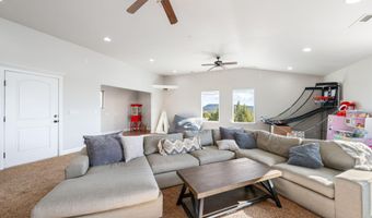 28 W Canal Dr, Brookside, UT 84782