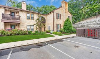 212 Wellington Pl, Aberdeen, NJ 07747