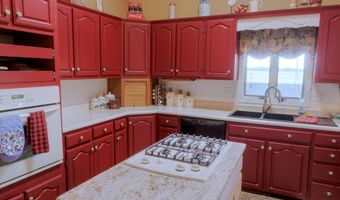 1011 12000 Rd, Altamont, KS 67330