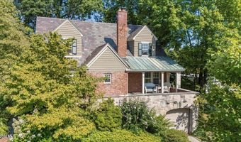 73 Oakwood St, Albany, NY 12208