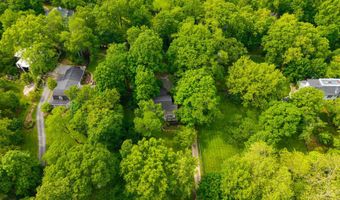 12104 Locust Ln, Anchorage, KY 40223