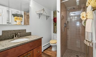 7052 WARDELL St, Annandale, VA 22003