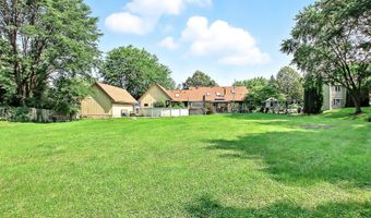 40553 N Trinity Ln, Antioch, IL 60002