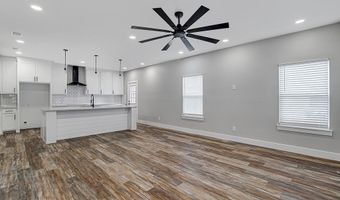 90 Live Oak St, Alvarado, TX 76009