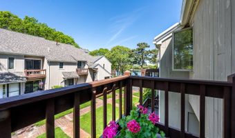 17 Ships Way, Bourne, MA 02532