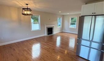 16 George St, Warwick, RI 02888