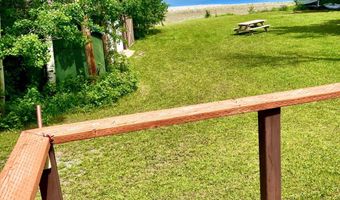 28 W Shore Rd, Babb, MT 59411