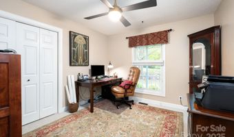 37 New Cross N, Asheville, NC 28805