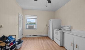 1305 Plainfield St, Johnston, RI 02919