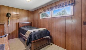 35 Dorchester Ln, Branford, CT 06405