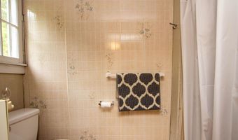 1639 W Shore Rd, Cabot, VT 05647