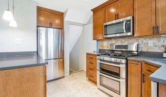 3763 KELLER Ave #111, Alexandria, VA 22302