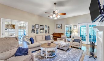 932 Bluff Rdg, Biloxi, MS 39532