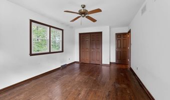 6 DONNA Dr, Bear, DE 19701