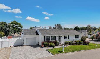 28 Birch St, Beachwood, NJ 08722