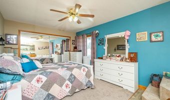 302 12th Ave NW, Altoona, IA 50009