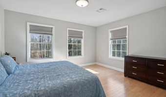 5 Harmony Way, Falmouth, ME 04105