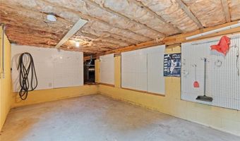 18 Yarmouth Dr, Bella Vista, AR 72715