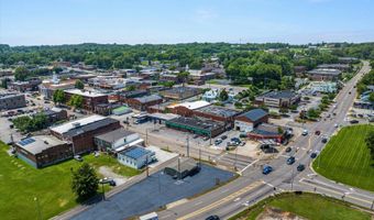 4 Green St, Athens, TN 37303