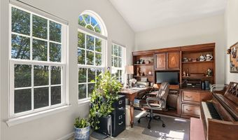 80 Lakeland Way, Aurora, OH 44202