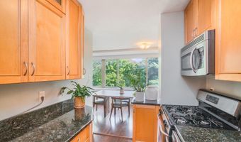 1210 N TAFT St 504, Arlington, VA 22201