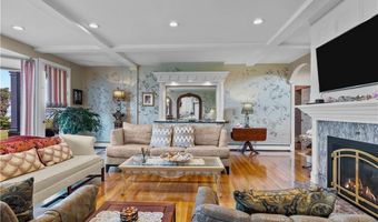 33 Courageous Cir, Bristol, RI 02809