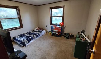 28 Cedar Ln, Cambridge, VT 05464