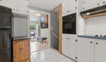 35 Superior View Blvd, North Providence, RI 02911