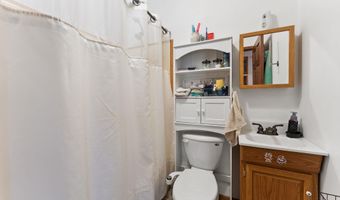 1422 MCCLOUD Rd, Aledo, IL 61231