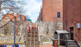 1315 N ODE St 704, Arlington, VA 22209