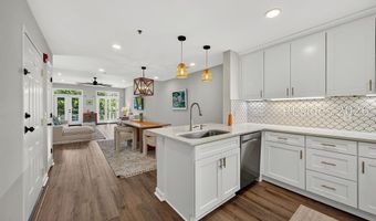 10 Johnston Way 11F, Bluffton, SC 29910