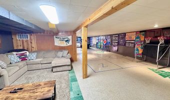 203 3rd Ave SW, Bowman, ND 58623