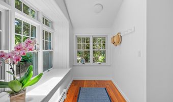 91 Allyn Ln, Barnstable, MA 02630