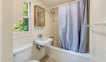 363 Beach St, Ashland, OR 97520