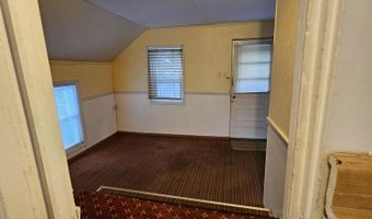 103 4th St, Bangor, ME 04401