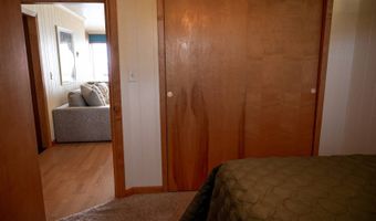 196 W Lake Dr, Arlington, SD 57212