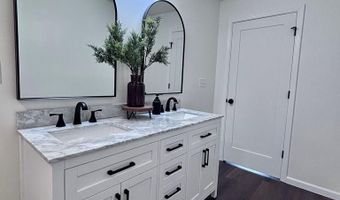 1120 16th St, Aurora, NE 68818