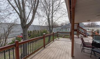 40 Cedar St, Johnston, RI 02919
