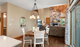 4309 Colleen Ct, Arden Hills, MN 55112