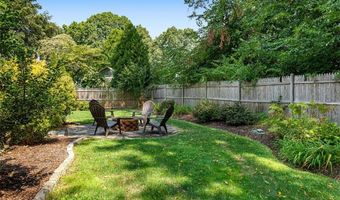 14 Barker Ave, Warren, RI 02885