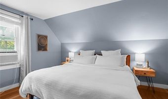 40 Queen St, North Kingstown, RI 02852