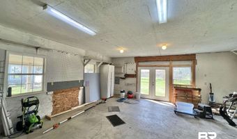 2259 E Laurel St, Atmore, AL 36502