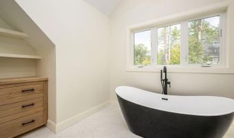 17-4 31 Boiling Kettle Way 17-4-31, Bedford, NH 03110